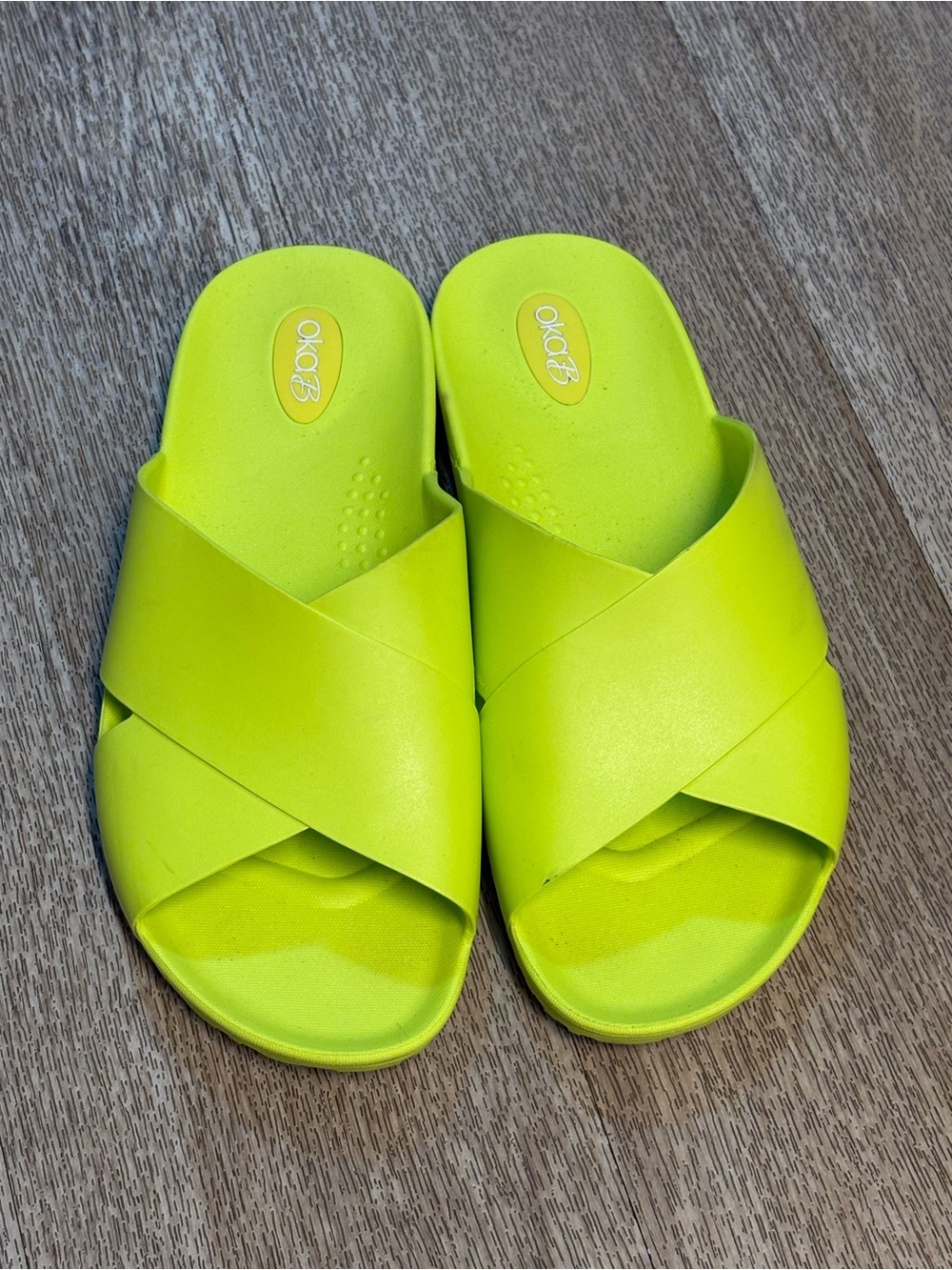 OKA-B NEON BRIGHT LIME GREEN B MAXWELL SANDALS SIZE 10-11